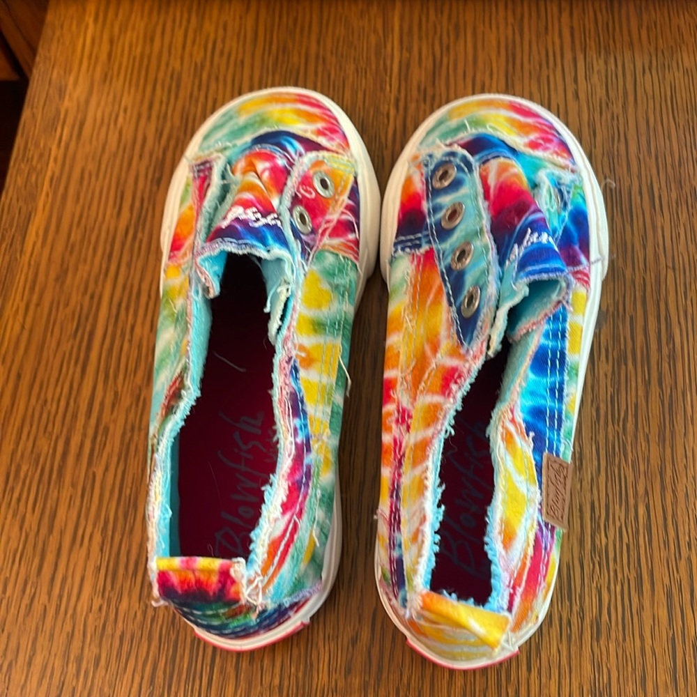 Rainbow tie dye Blowfish shoes size 11 kids